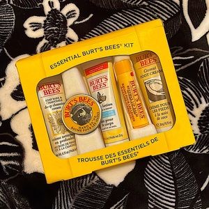 Essential Burt’s Bees Kit 🐝